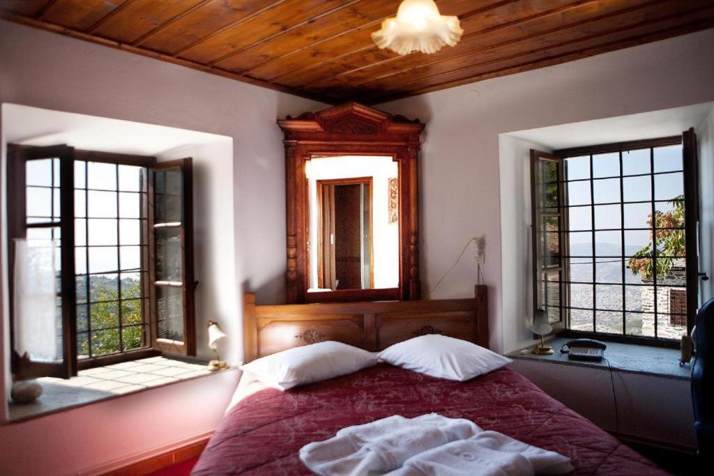 Archontiko Repana - Makrinitsa Stone Retreat Hotel Kamer foto